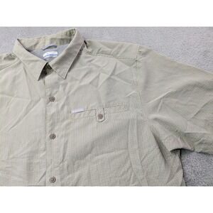 Columbia Mens XL‎ Button Up Short Sleeve Shirt Plaid Beige Fishing Hiking Vented